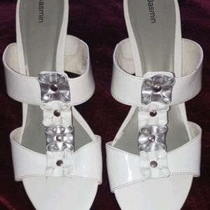 Jasmine White Sandals with Silver Accents